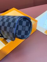 LOUIS VUITTON - Image 18