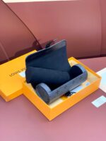 LOUIS VUITTON - Image 26