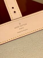 LOUIS VUITTON - Image 52