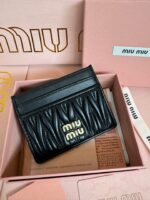 ⁦MIU MIU⁩ - الصورة ⁦3⁩