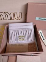 ⁦MIU MIU⁩ - الصورة ⁦3⁩
