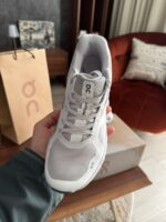 ⁦On Running⁩ - الصورة ⁦6⁩