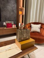 LOUIS VUITTON - Image 4