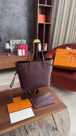 LOUIS VUITTON - Image 5