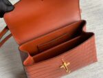 LOUIS VUITTON - Image 9