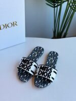 ⁦Dior⁩ - الصورة ⁦4⁩