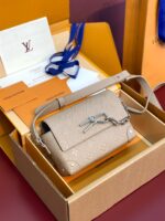 ⁦LOUIS VUITTON⁩ - الصورة ⁦4⁩