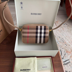 BURBERRY VIP