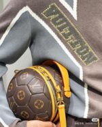 ⁦LOUIS VUITTON⁩ - الصورة ⁦3⁩